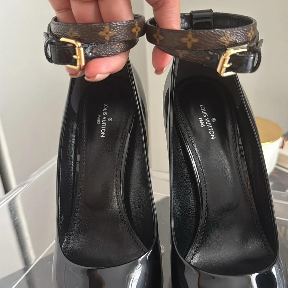 Patent Monogram Call Back Pumps 38.5 Black - Picture 16 of 16